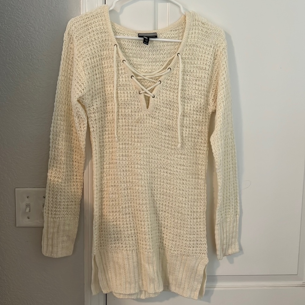 Knit sweater. Medium.